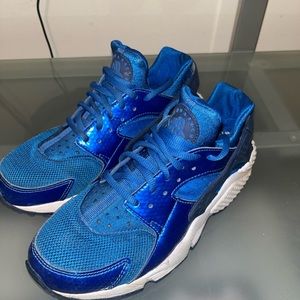 Nike Huraches size 6.5